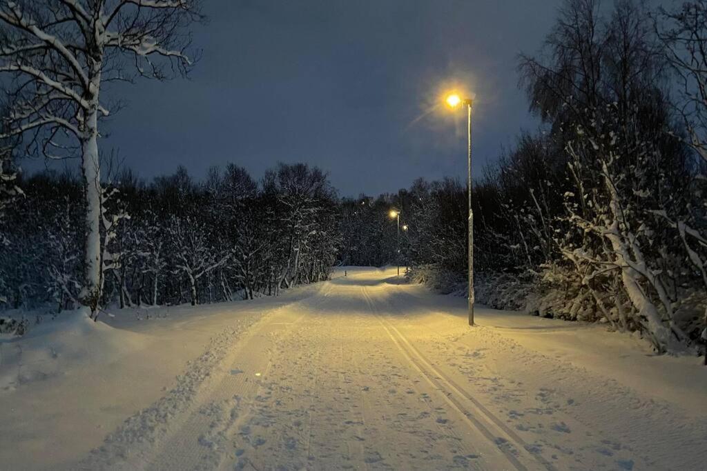 Ny Leilighet I Nytt Bygg I Naturskjonne Omgivelser! Tromsø Esterno foto